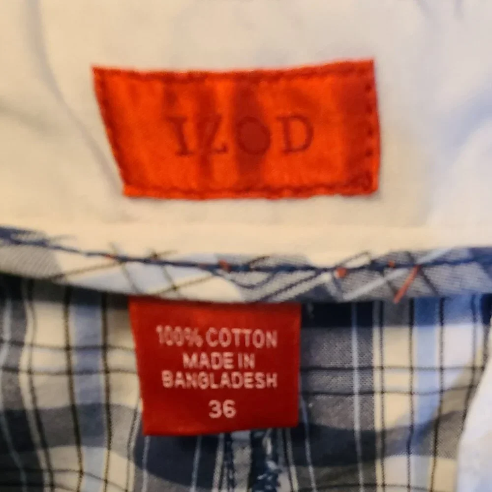 IZOD MEN'S CLASSIC COMFORT FIT- FLAT FRONT- BLUE /WHITE PLAID SHORTS- SIZE 36